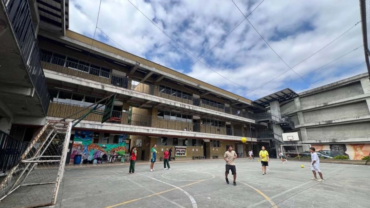 Medellín apuesta por la educación: inversión histórica en infraestructura y dotación escolar