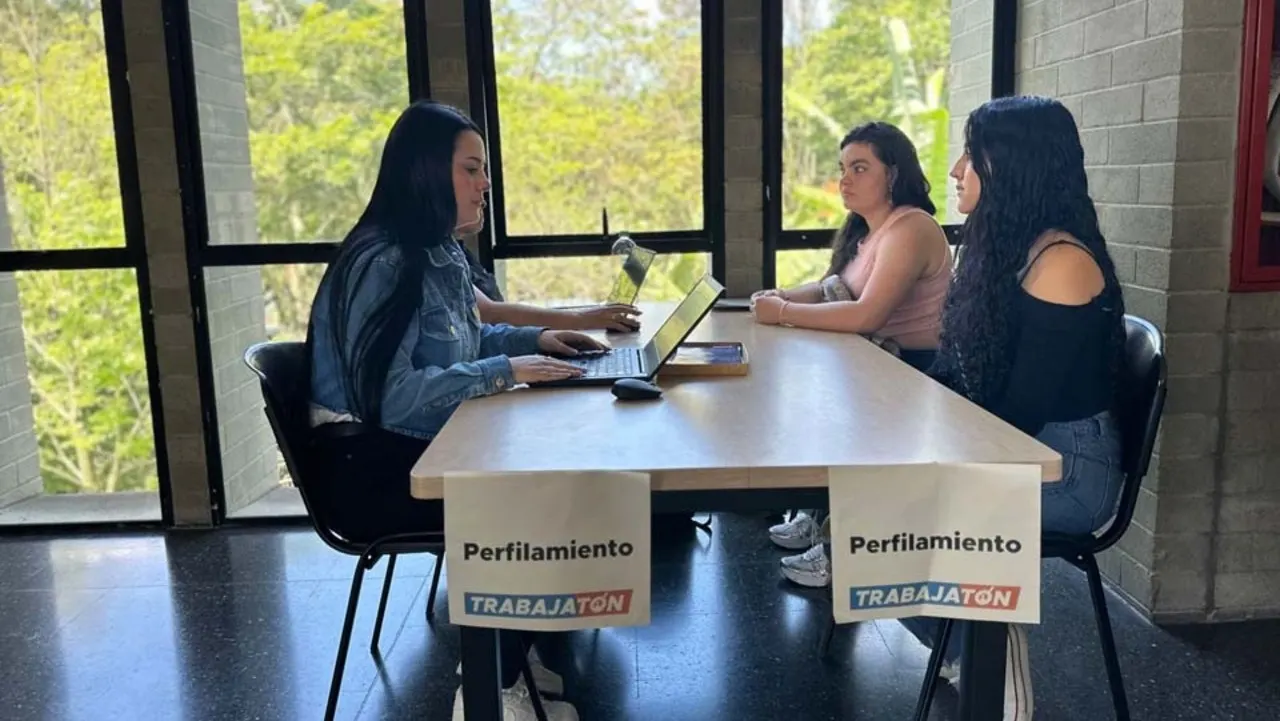 ¡Medellín abre puertas! Más de 300 ciudadanos acceden a nuevas oportunidades laborales