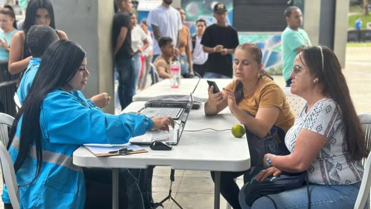 ¡Medellín abre puertas! Más de 300 ciudadanos acceden a nuevas oportunidades laborales