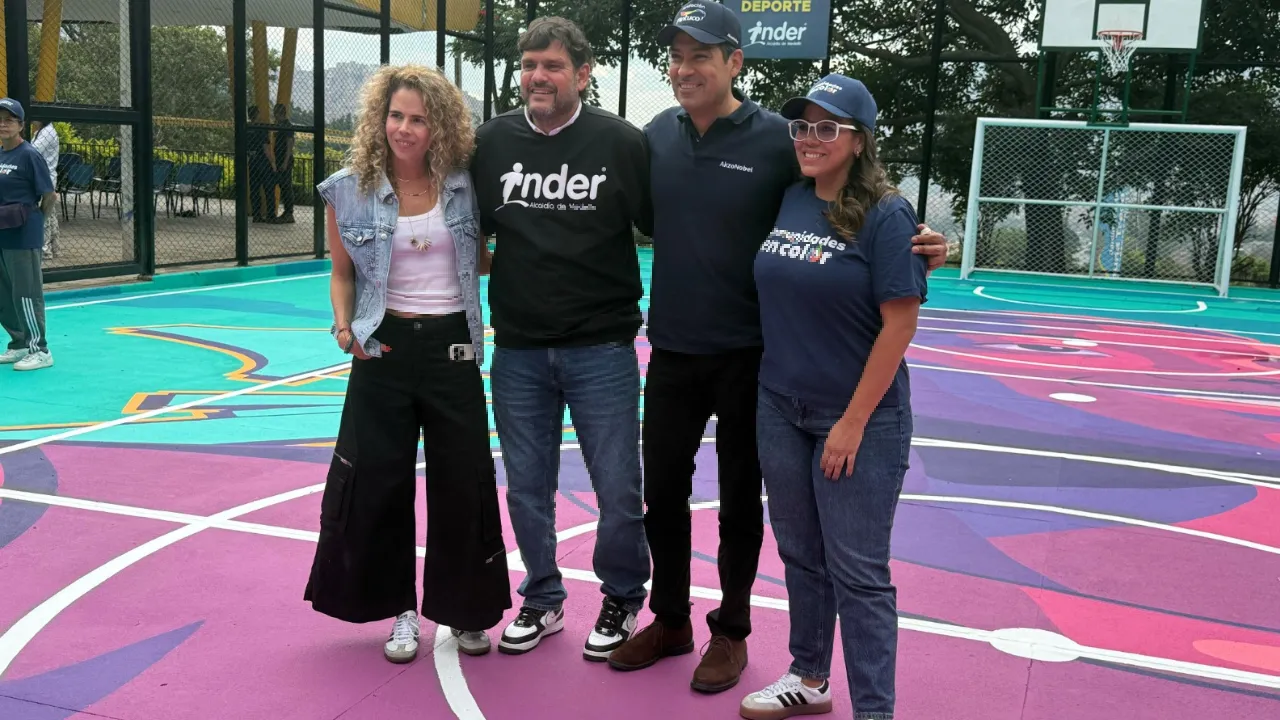 Medellín transforma tres canchas polideportivas con apoyo del sector privado