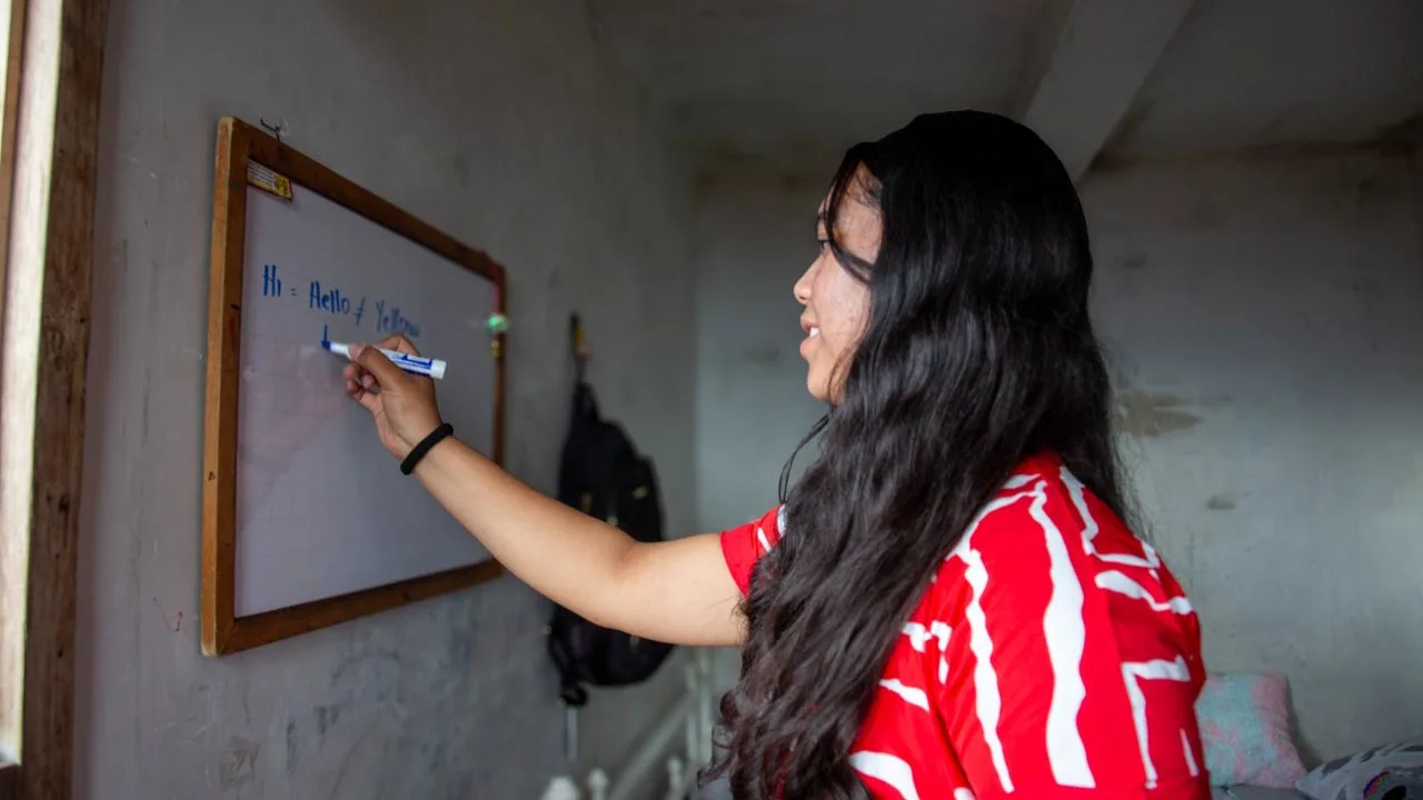 ¡Medellín impulsa el bilingüismo! Demanda récord por cursos gratuitos de Inglés