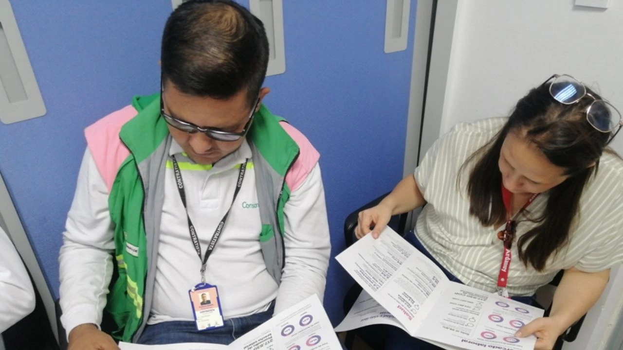 Metro de la 80 capacita a su personal para prevenir el acoso sexual y la violencia de género