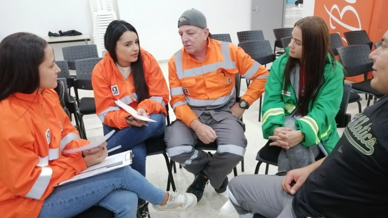 Metro de la 80 capacita a su personal para prevenir el acoso sexual y la violencia de género