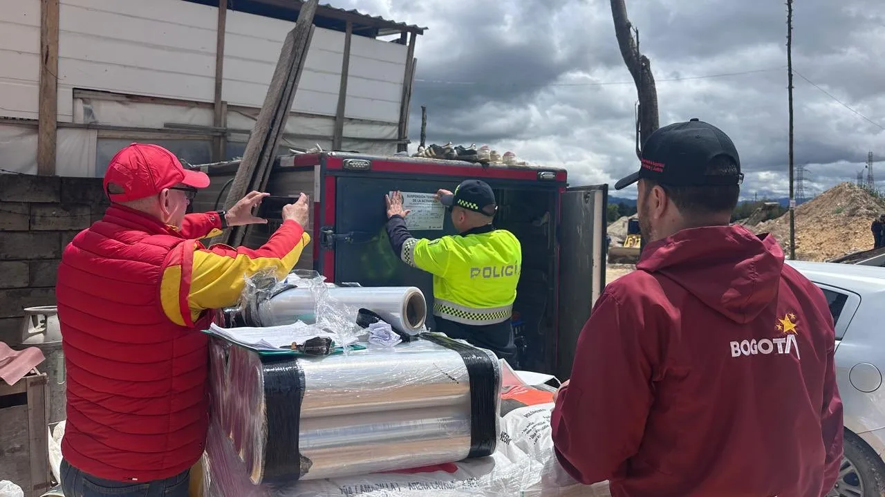 Golpe a la minería ilegal en Usaquén: cierres de establecimientos y maquinaria incautada