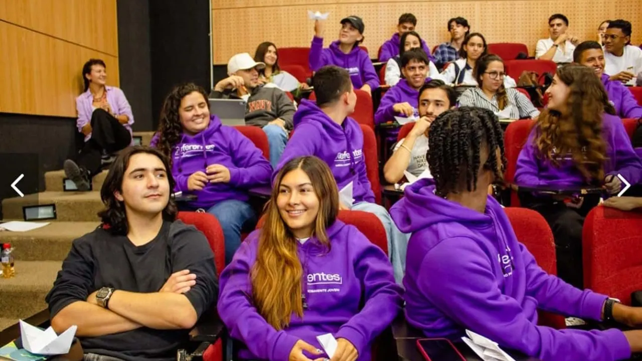 ¡Medellín impulsa liderazgos! ‘Referentes’ empodera a jóvenes para transformar la ciudad