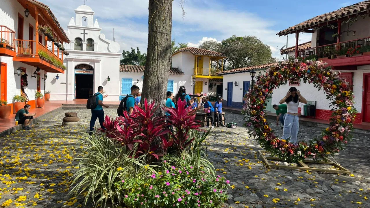 ¡Imperdible! El Pueblito Paisa está listo para la Feria de las Flores