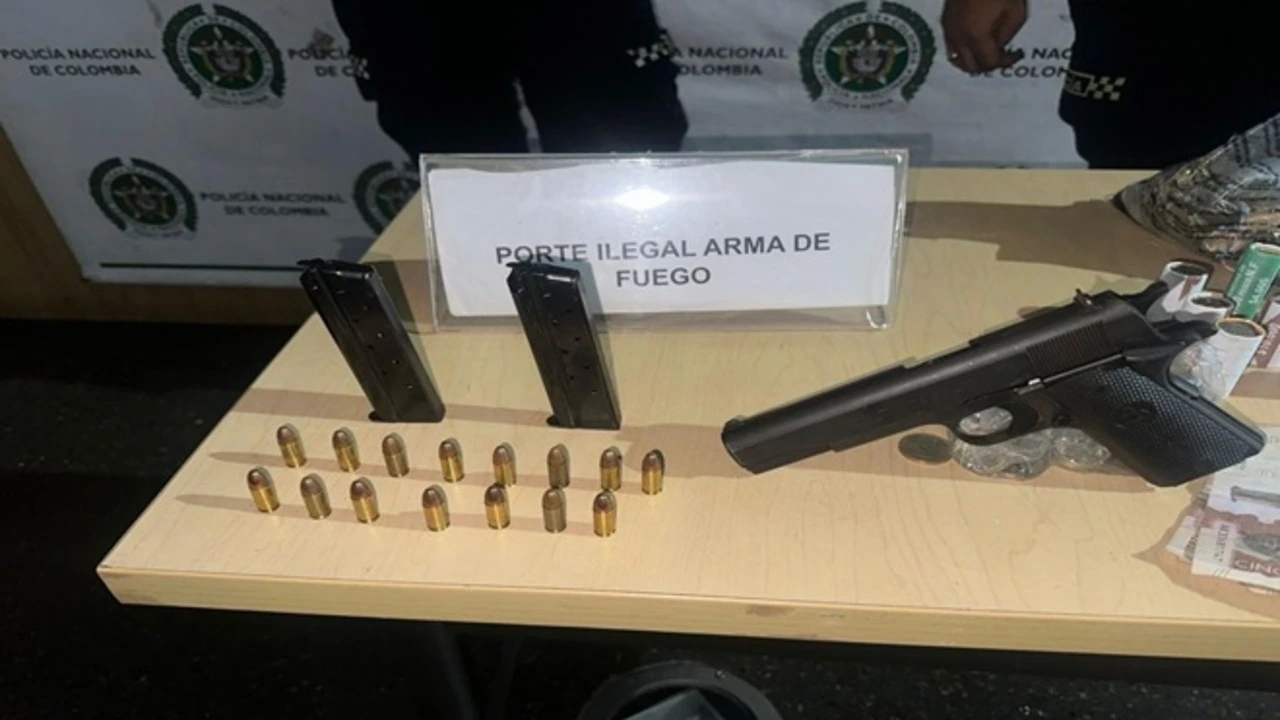¡Caos total! Robo de supermercado desata balacera y la furia de la comunidad en Medellín 