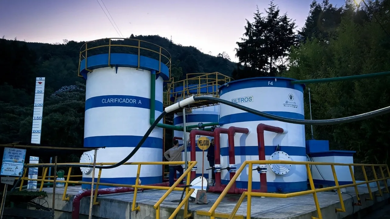 ¡San Cristóbal y Palmitas garantizan mejor agua! Fusión estratégica de acueductos rurales sin alzas