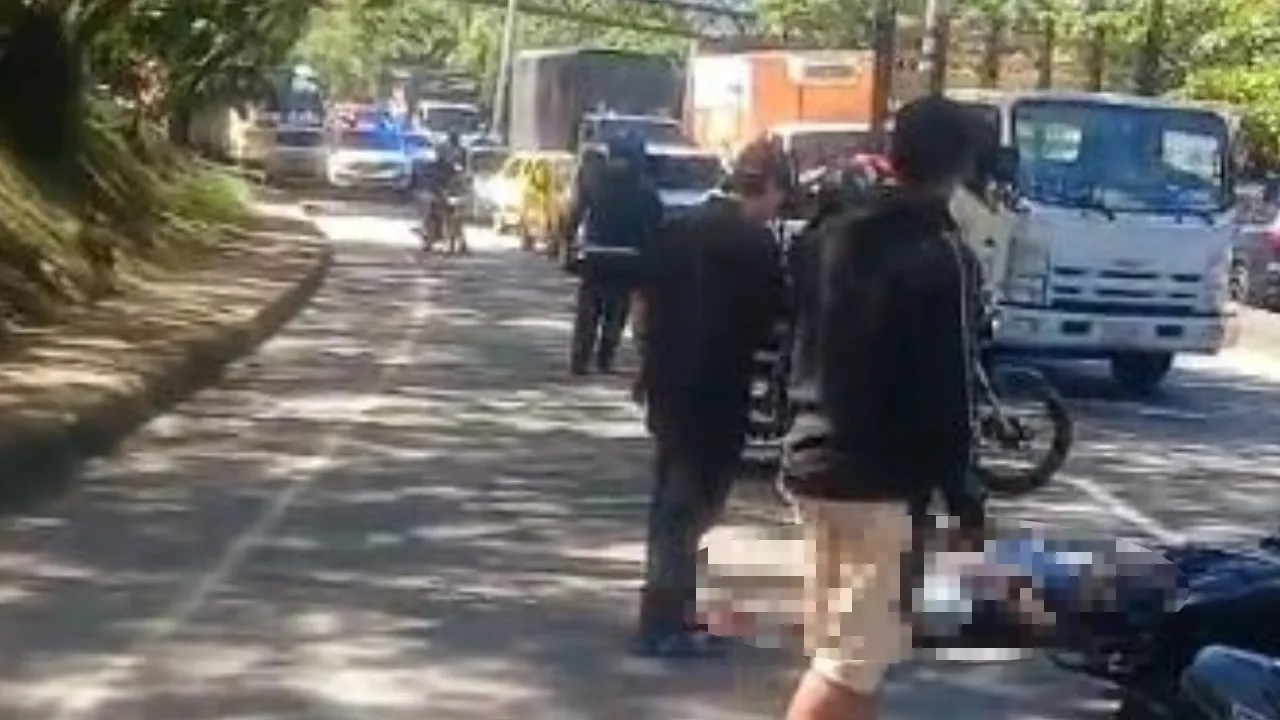 Mujer murió tras choque entre motos en la Autopista Norte