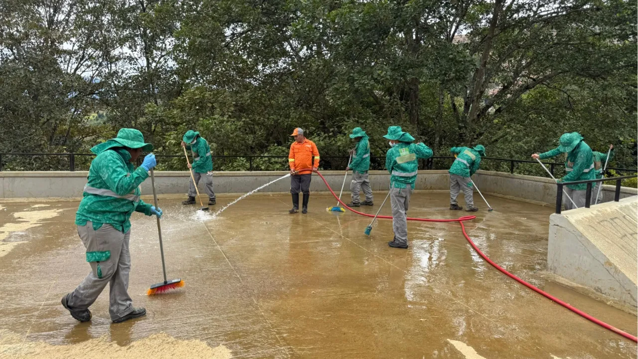 Colegio en Santo Domingo Savio fue recuperado tras avalancha