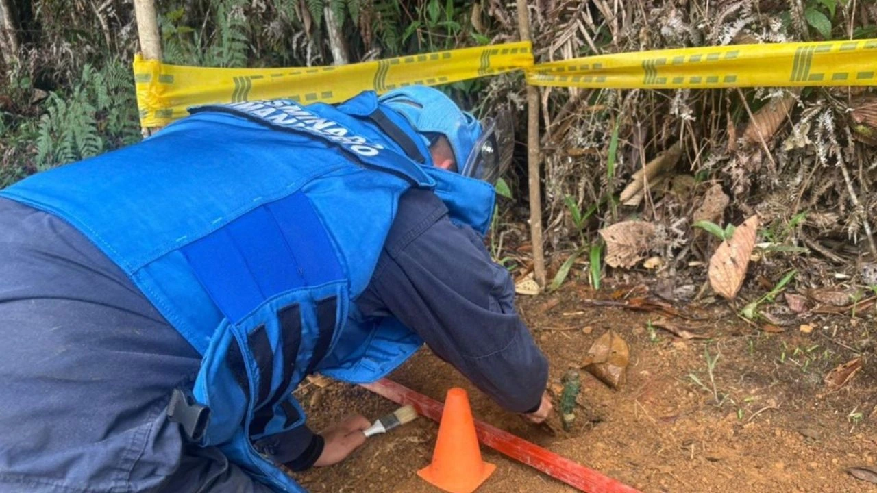 Amenazas de las disidencias FARC obligan a suspender desminado en estos municipios de Antioquia