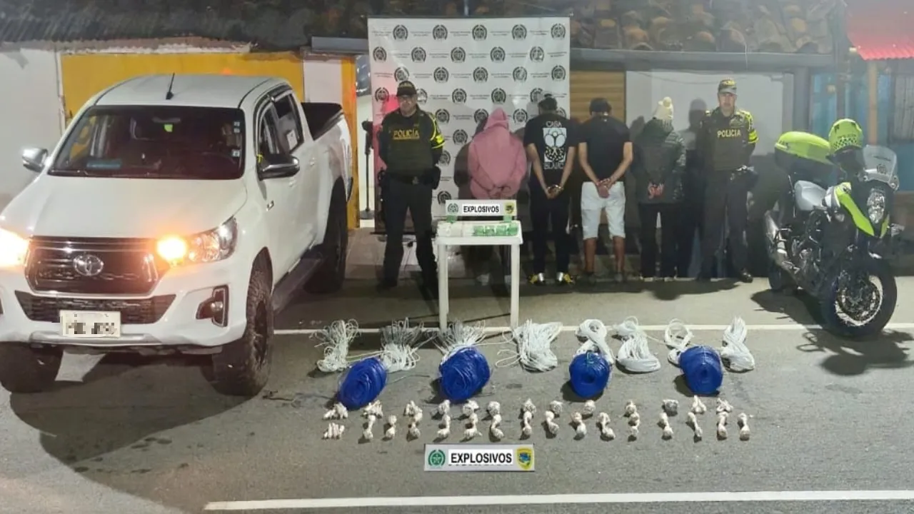 ‘Era más bomba que carro’: cayeron en vía Ipiales – Bogotá con más de 1.500 detonadores