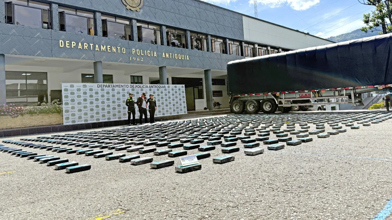 Incautan más de 700 kilos de cocaína en La Pintada rumbo a Estados Unidos