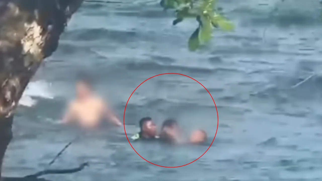 ¡Ni se quitó las botas! Patrullero se lanzó al agua y salvó a padre e hija arrastrados por el mar en Capurganá