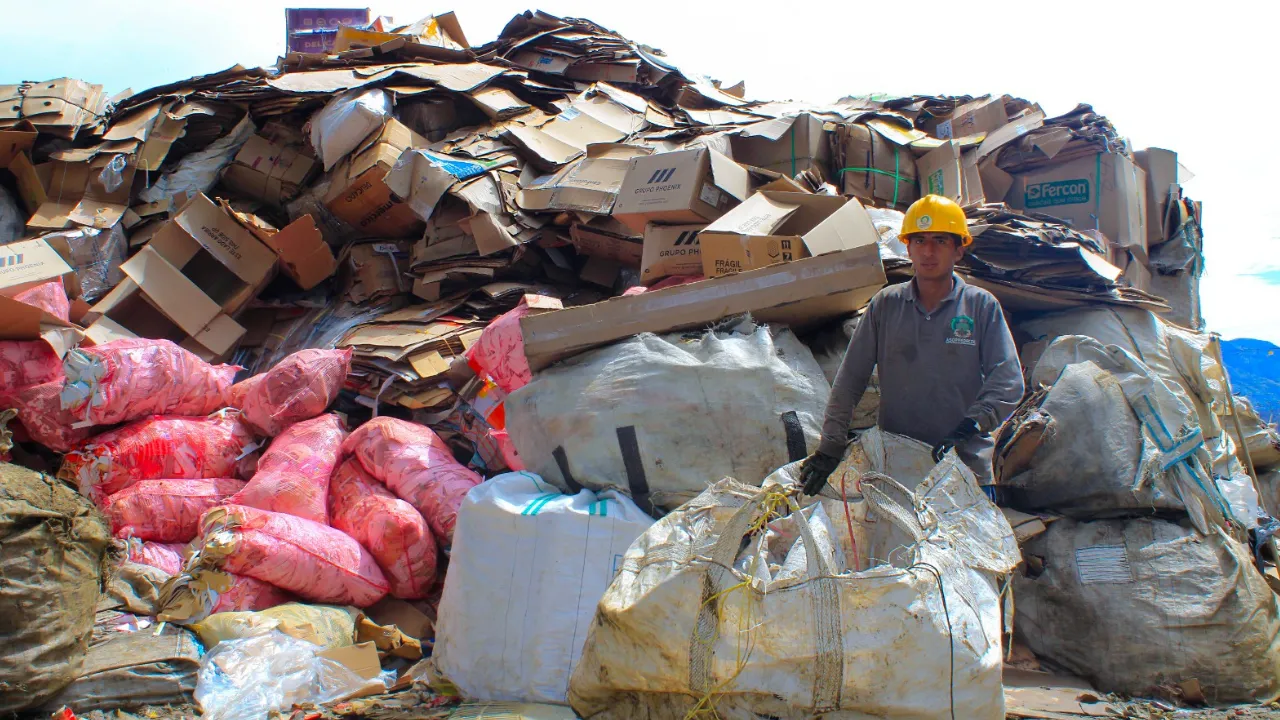 Con los recicladores se reduce la presión sobre el relleno sanitario en Medellín