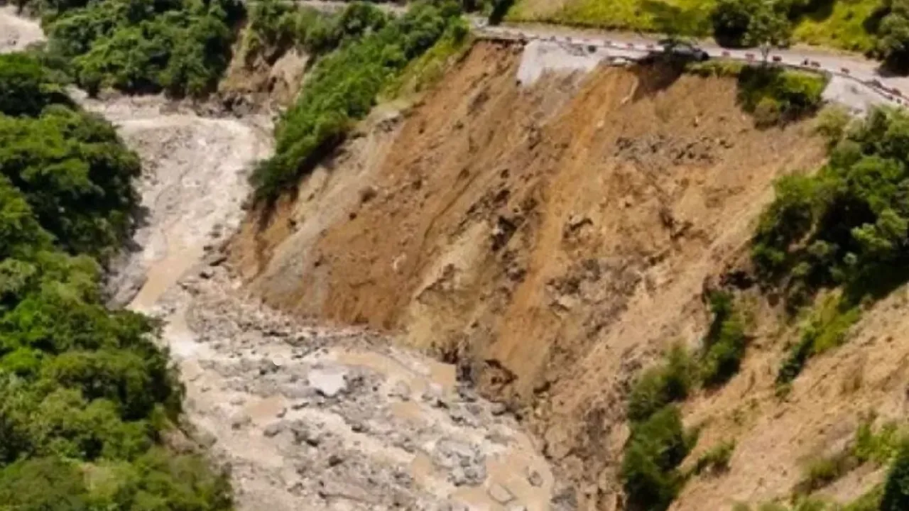Tras 5 años de bloqueo vial, comienzan obras clave en Sinifaná, Antioquia