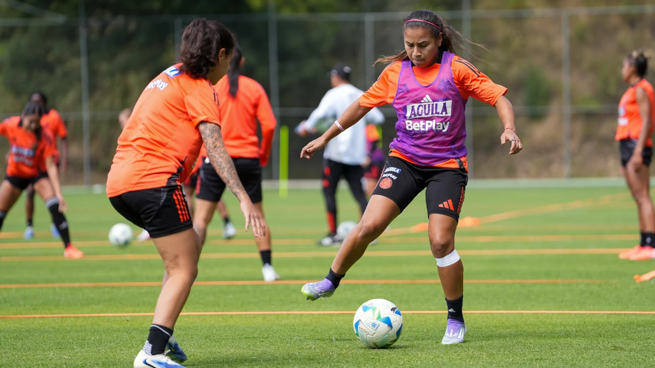 La Selección Colombia Femenina se prepara para la final contra Brasil