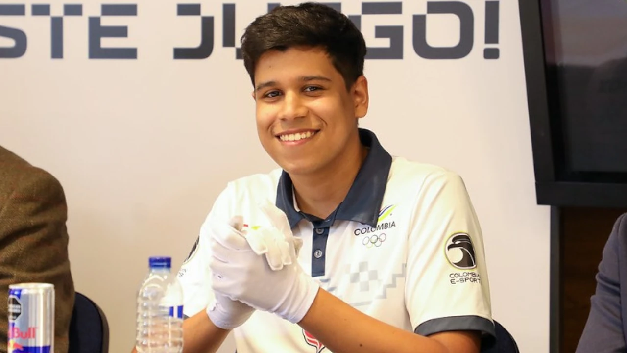 Julián Muñoz en Arabia Saudita: El ciberatleta colombiano busca un cupo en el Mundial de EAFC 2025