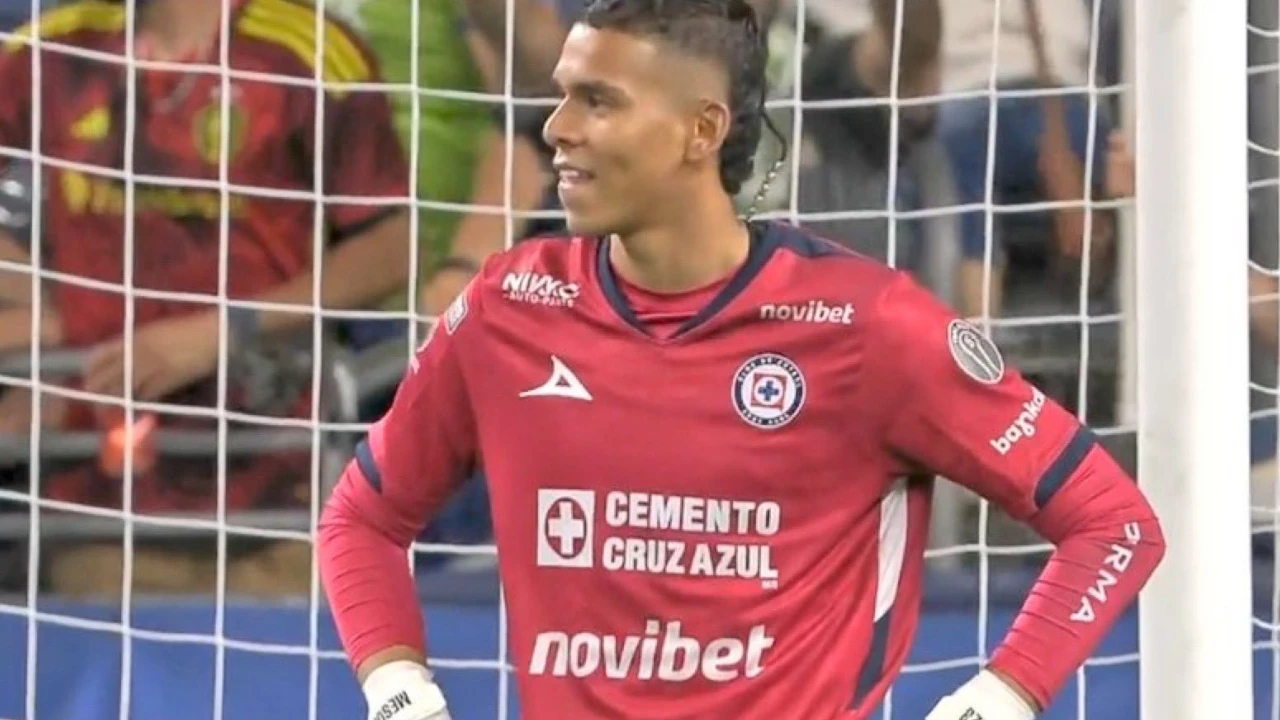 Mier sufre humillante goleada con Cruz Azul : El colombiano en el ojo del huracán