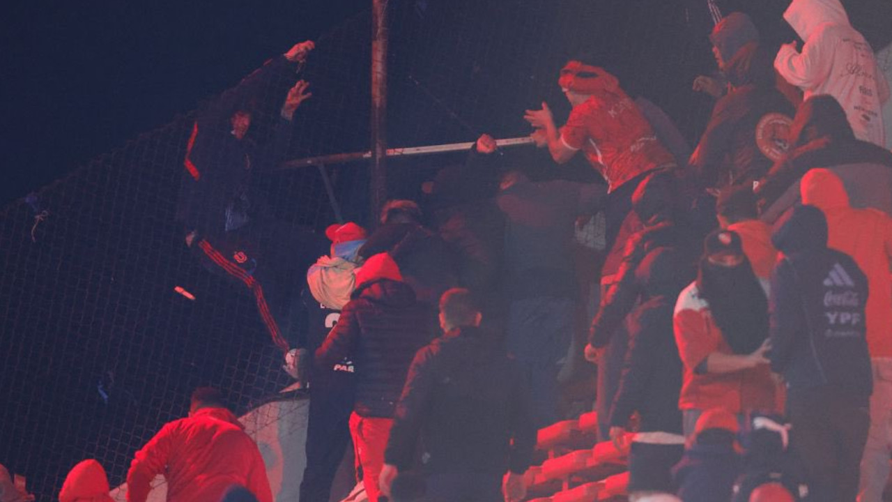 Indignación y repudio: La U de Chile sufre el caos en Argentina: Periodistas y directivos, rescatados por la policía