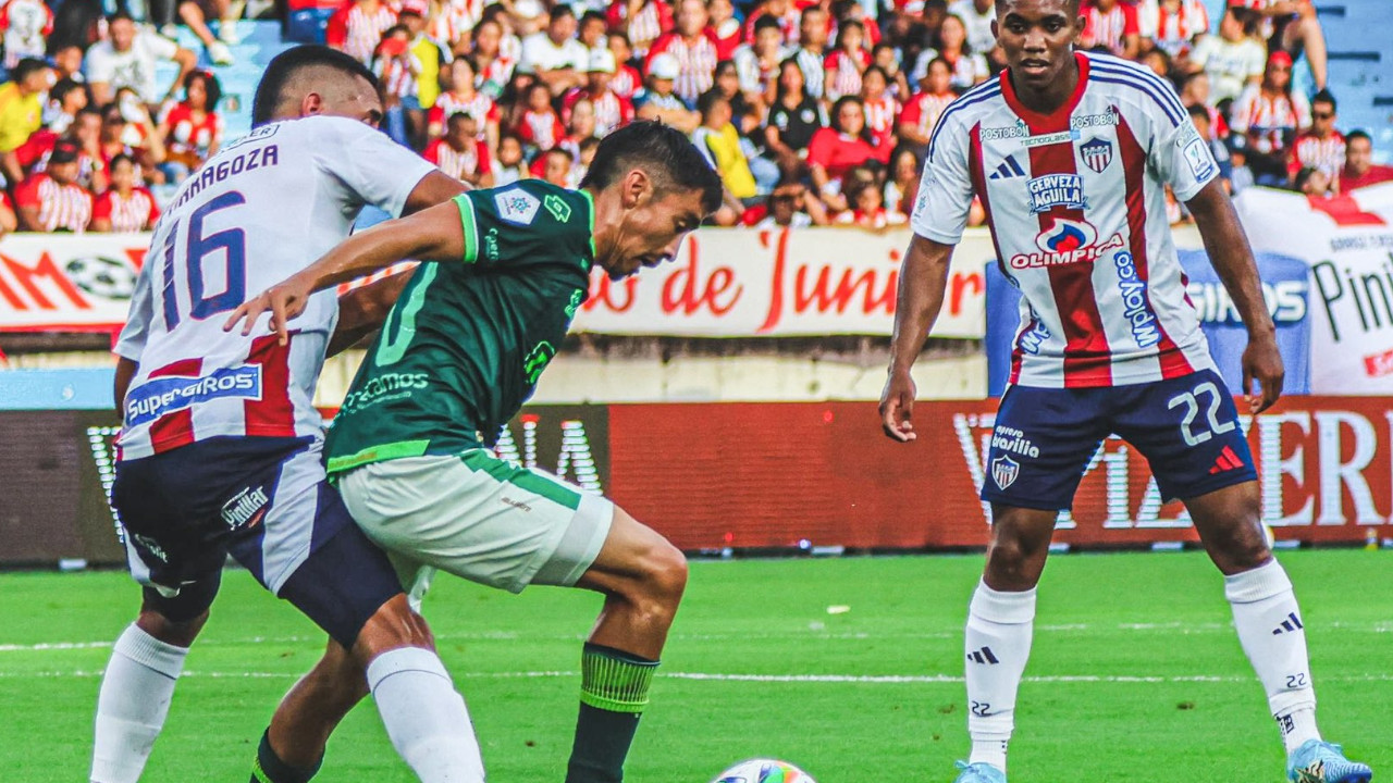 ¿El árbitro les salvó la fiesta? Junior venció a Bucaramanga  el día de su cumpleaños y con estadio lleno