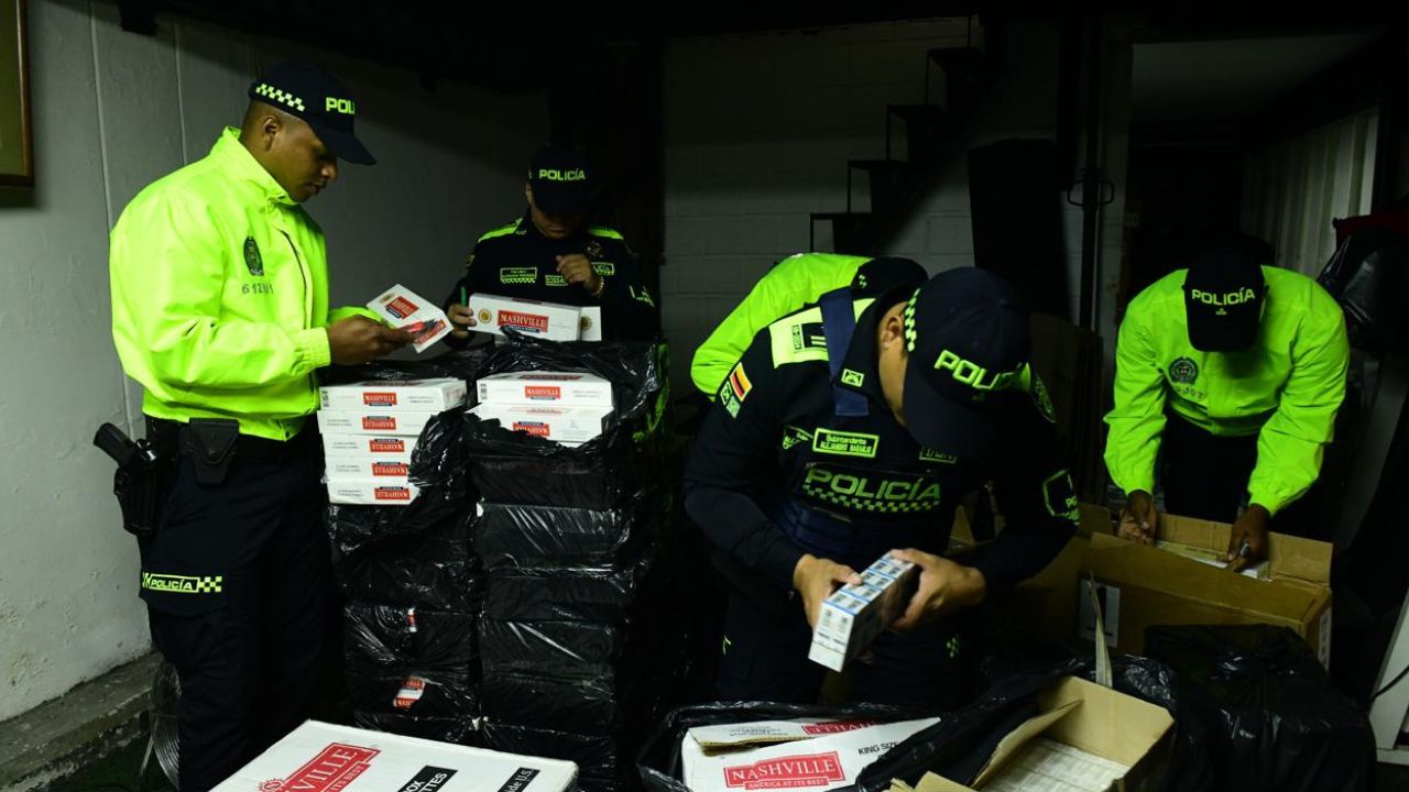 Caen con casi 50 mil cajetillas y licor adulterado en Medellín