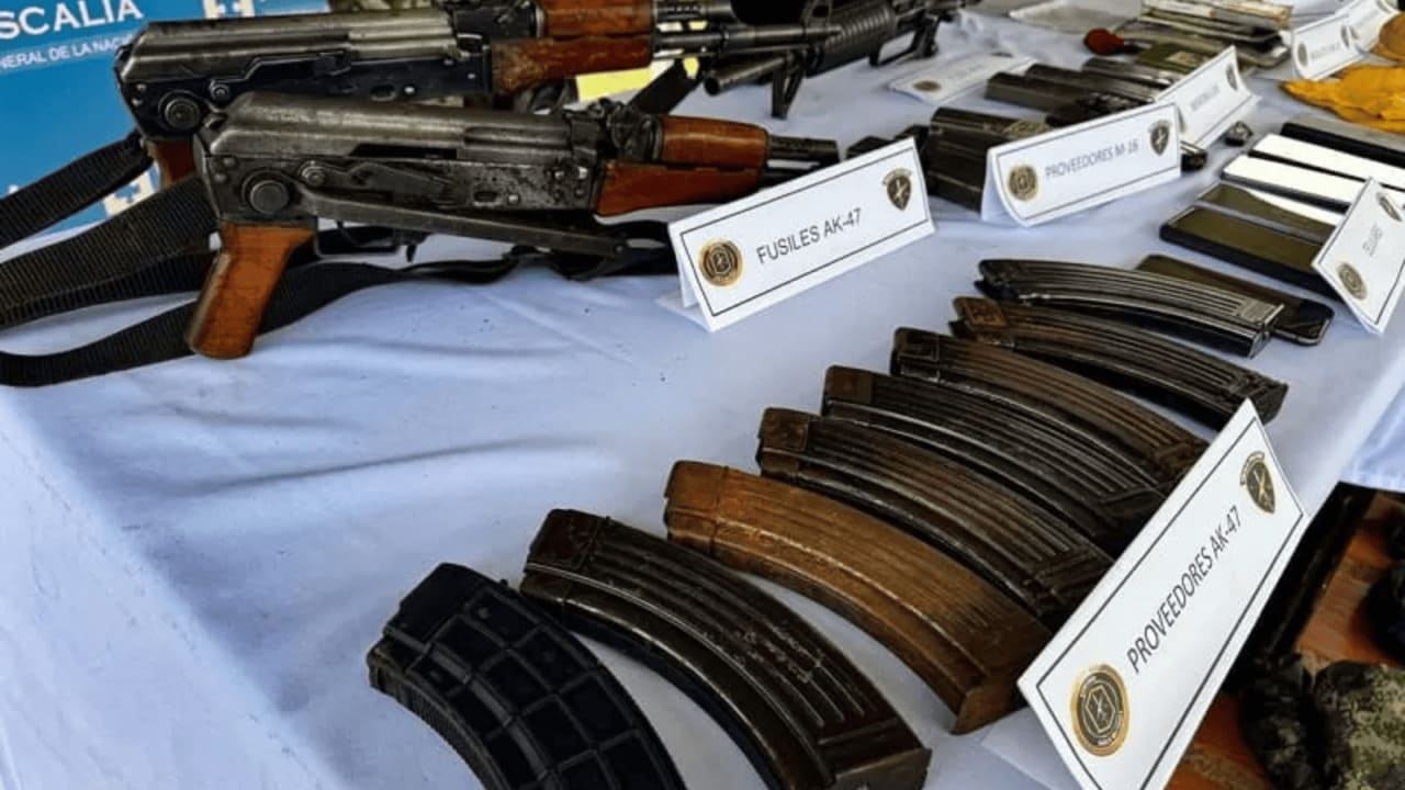 Ejército incauta 100 kilos de explosivos y captura a alias ‘Tifany’ del GAOr en Antioquia