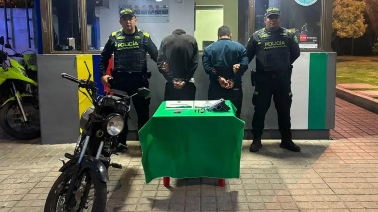 ¡Persecución de película en Suba! Policía captura a dos ladrones de celular de $5 millones