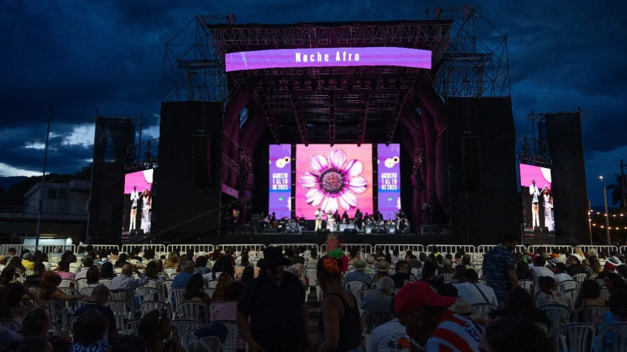 ¡Color, cultura y más de 300 mil personas! Así fue el Desfile Avenida Primavera en Medellín