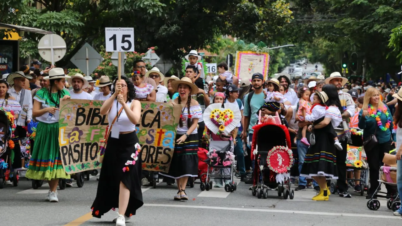  así se vivió el desfile de silleteritos en La Floresta