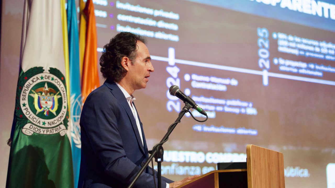 Fico Gutiérrez arremete contra la corrupción en Medellín