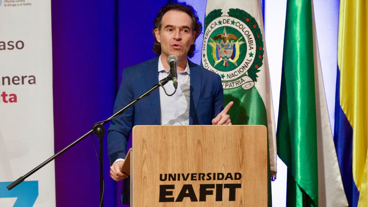 Fico Gutiérrez arremete contra la corrupción en Medellín