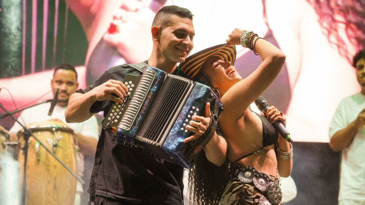  más de 1,3 millones de personas celebraron el séptimo día de la Feria de las Flores