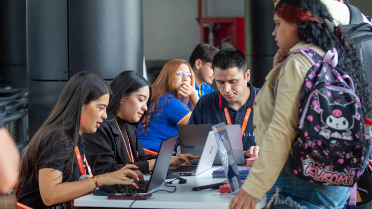  50 empresas y 20 universidades se unen por el primer empleo en el Festival de Oportunidades de Medellín