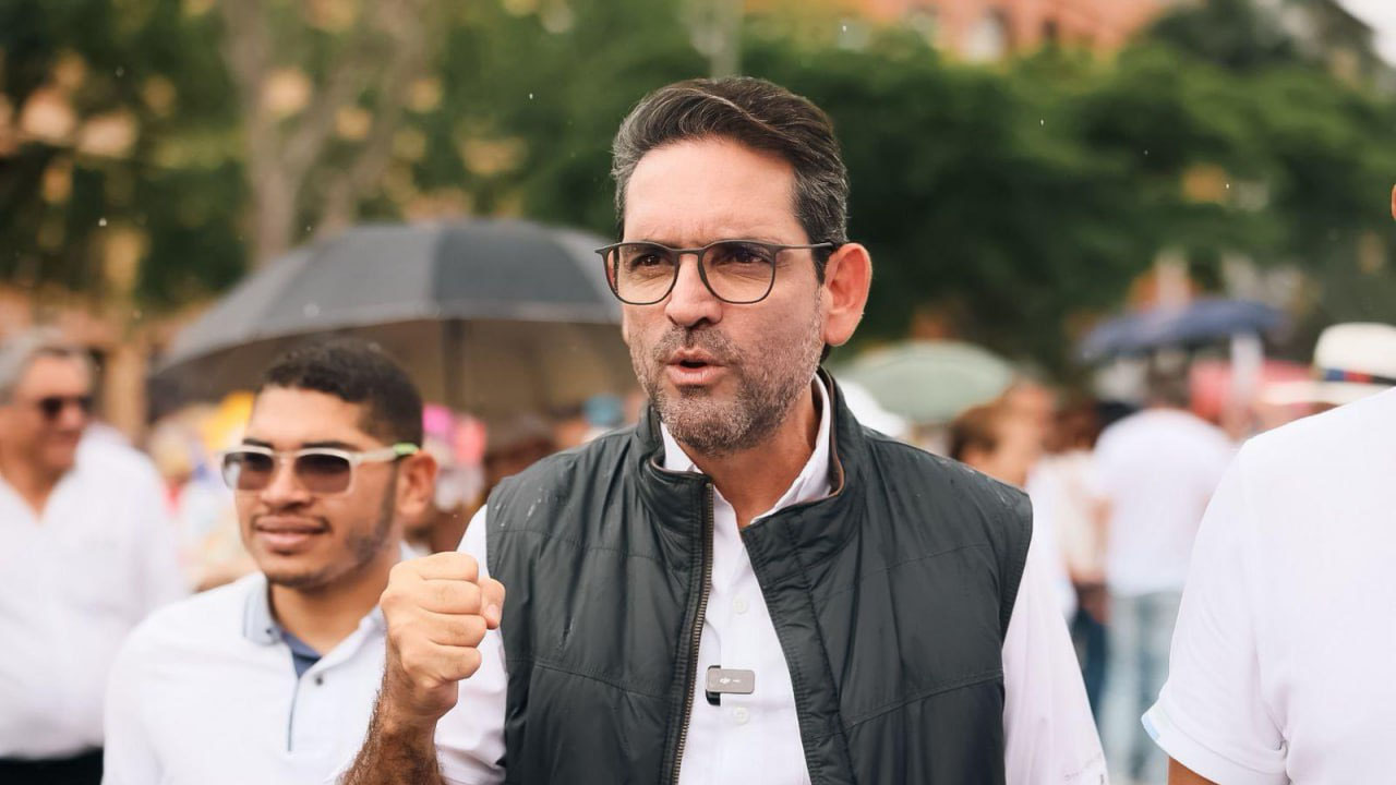 Juan Guillermo Zuluaga pospone el inicio de su candidatura presidencial por la muerte de Miguel Uribe