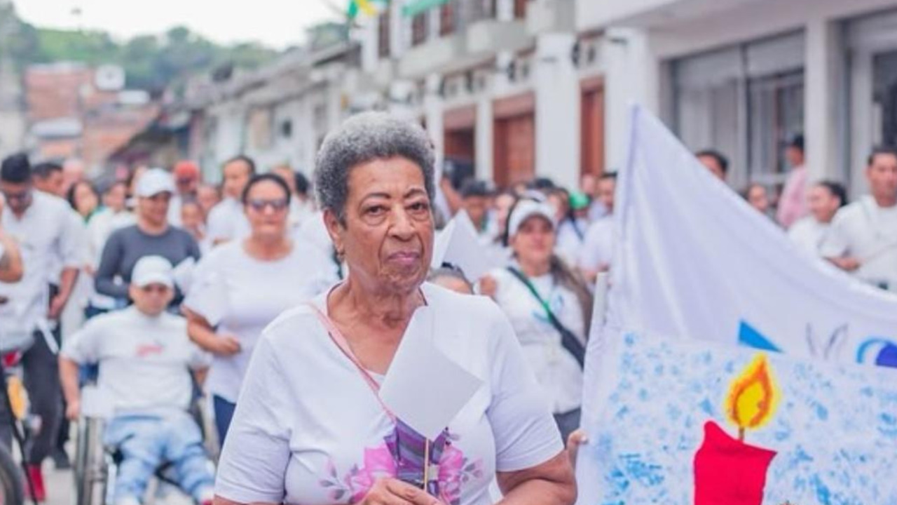 En una marcha por la paz, los habitantes de Amalfi exigieron seguridad tras el reciente ataque a helicóptero de la Policía