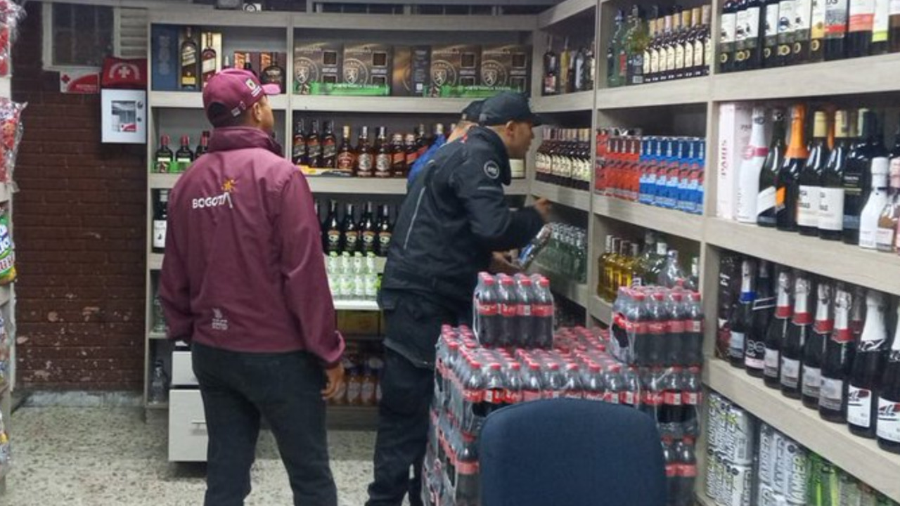 ¡Golpe al comercio ilegal! Megatoma policial deja bares sellados y productos de contrabando incautados en el sur de Bogotá