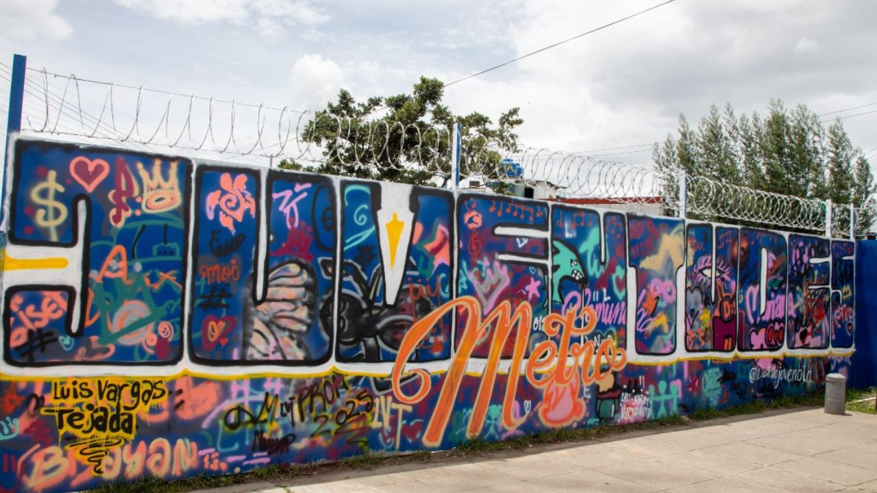 Murales artísticos en estaciones del Metro de Bogotá