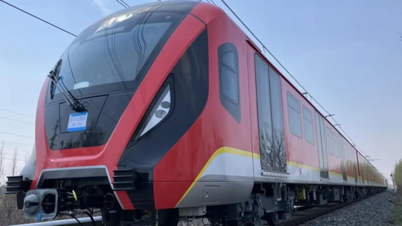 ¡Es una realidad! El primer tren del Metro de Bogotá ya viaja rumbo a Colombia