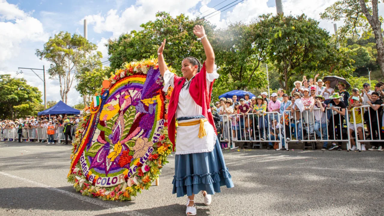 ¡El Desfile de Silleteros se toma Medellín! Conozca las recomendaciones clave y cierres viales