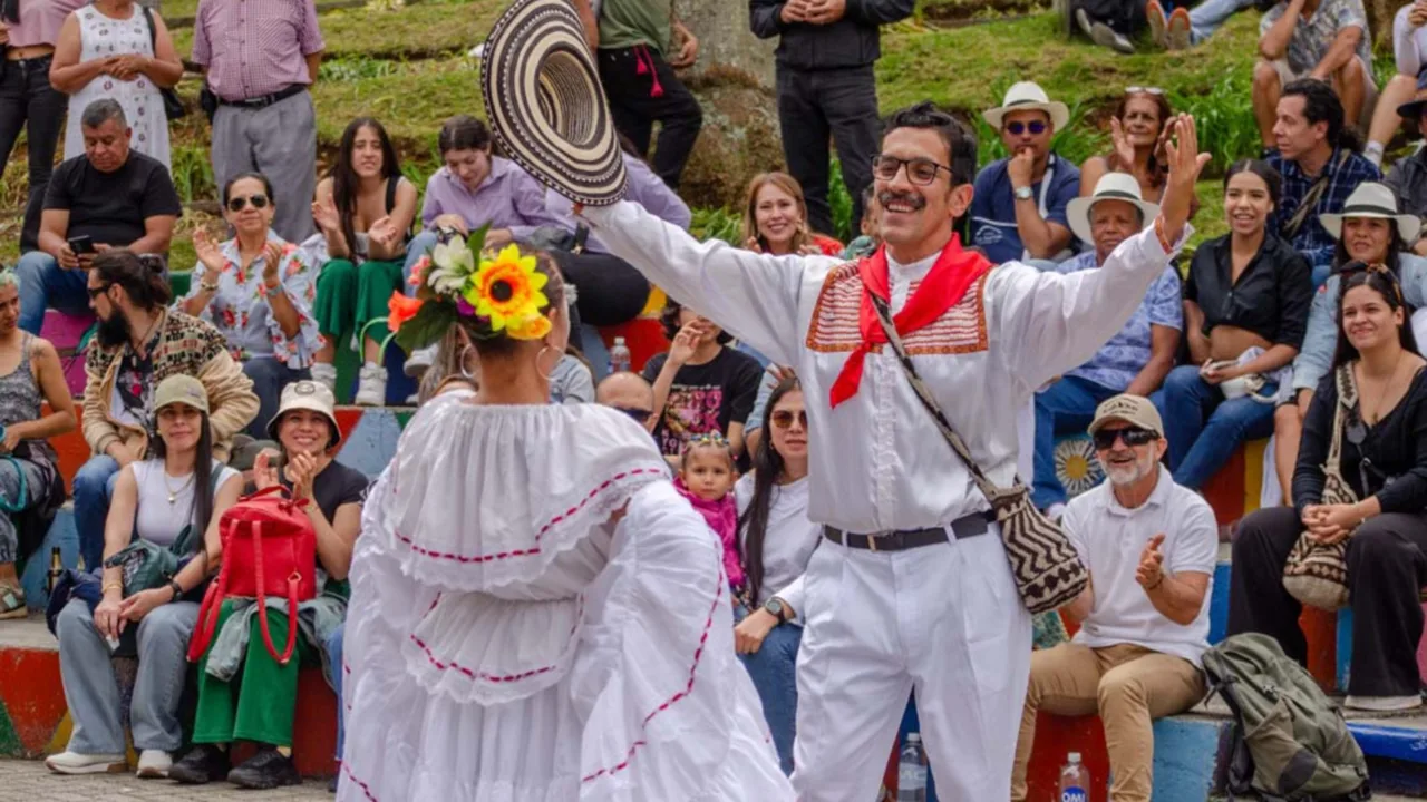 ¡Santa Elena se viste de fiesta! Medellín celebra la Semana Cultural Silletera