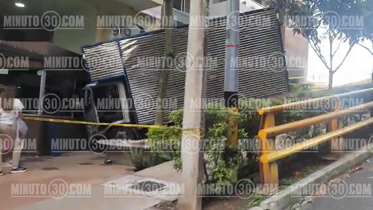 camion incrustado1