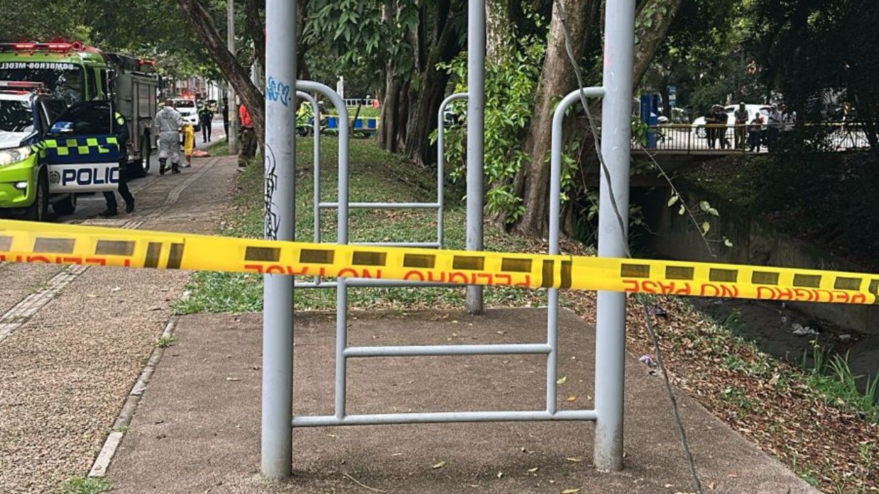 Encuentran un cuerpo sin vida cerquita al parque Belén: estaba dentro de una quebrada