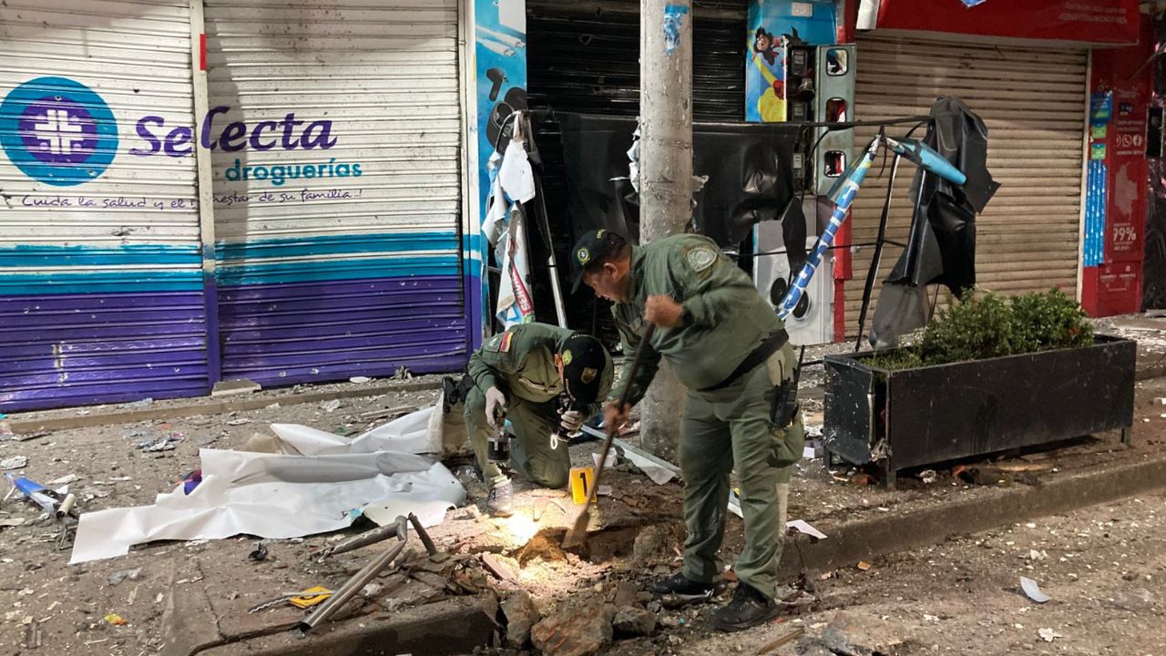 Momento de la explosión en Florencia, Caquetá: investigan ataque extorsivo de las disidencias