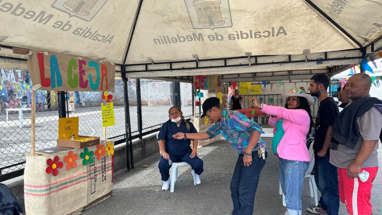 Así vivieron los habitantes de calle su propia Feria de las Flores en Medellín
