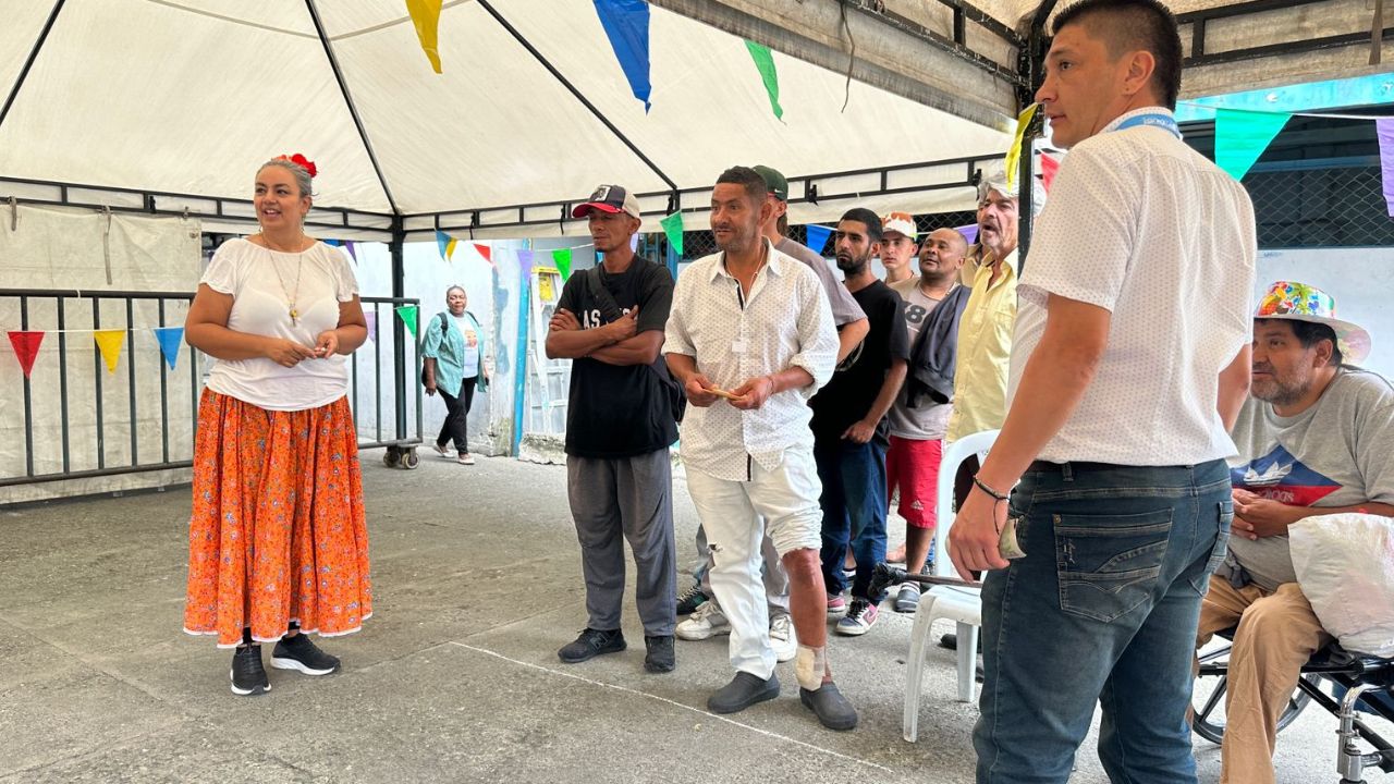 Así vivieron los habitantes de calle su propia Feria de las Flores en Medellín