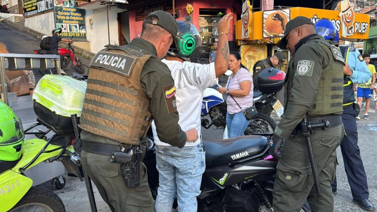 Estos son las comunas de Medellín que más celebran el descenso del hurto de motos