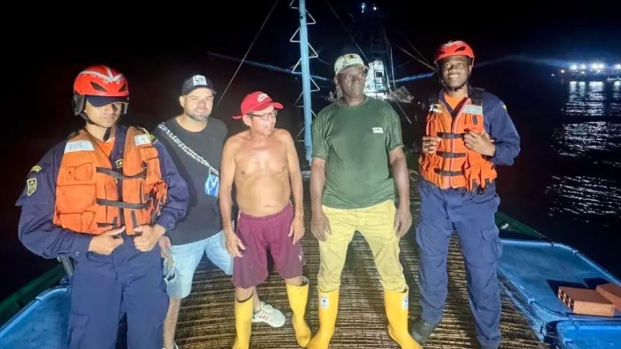 ¡Doce horas a la deriva! Angustia y milagroso rescate de 9 tripulantes en el Pacífico