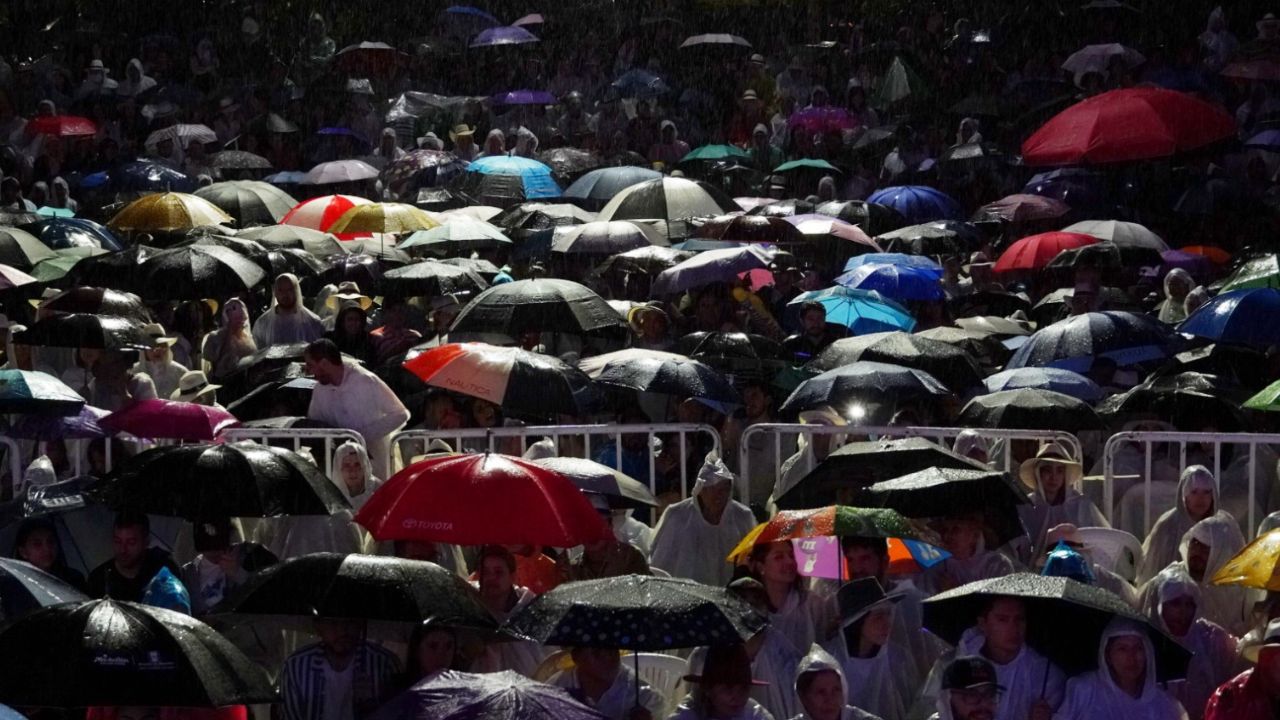 Guacuco es el nuevo rey de la trova en Medellín