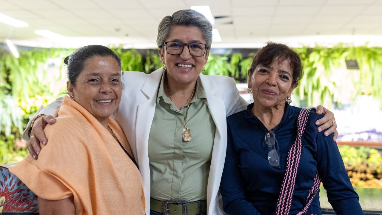 Medellín conmemora 71 años del voto femenino